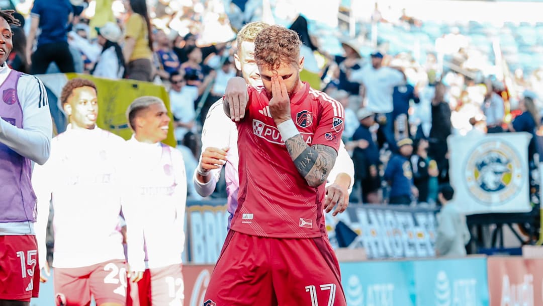 SY225C中型液压挖掘机